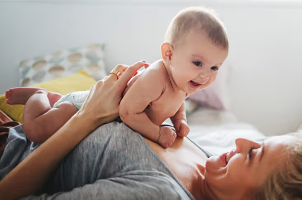 When Do Babies Start Holding Their Head Up
