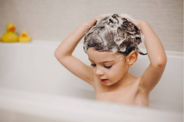 toddler scared of washing hair